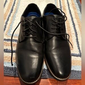 Men’s Size 9.5W Dress Shoes
